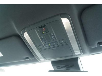 2025 Toyota ALPHARD — фото 32