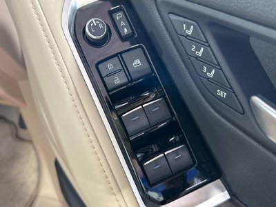 2025 Toyota LAND CRUISER 300 照片 45