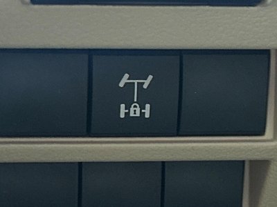 2025 Toyota LAND CRUISER 300 照片 35