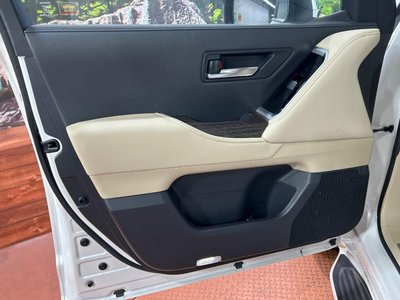 2025 Toyota LAND CRUISER 300 照片 57