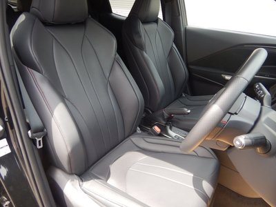 صورة مصغرة 10 لـ 2025 Lexus LBX