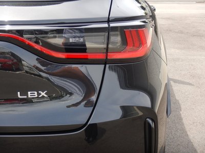 صورة مصغرة 30 لـ 2025 Lexus LBX