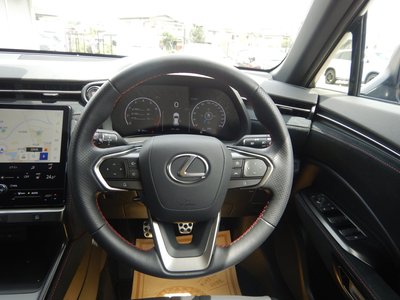 صورة مصغرة 41 لـ 2025 Lexus LBX