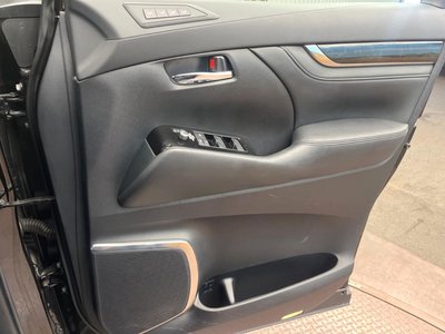 صورة 40 لـ 2021 Toyota ALPHARD