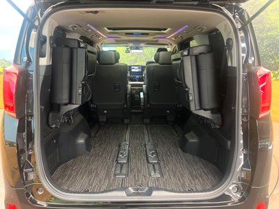 صورة 10 لـ 2021 Toyota ALPHARD