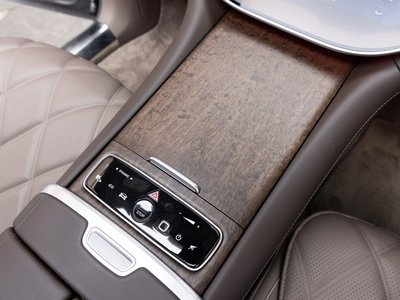 صورة 63 لـ 2025 Mercedes-BENZ EQS SUV MAYBACH