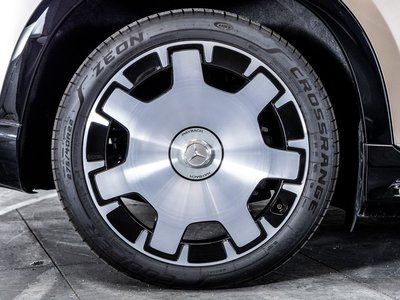 صورة 28 لـ 2025 Mercedes-BENZ EQS SUV MAYBACH