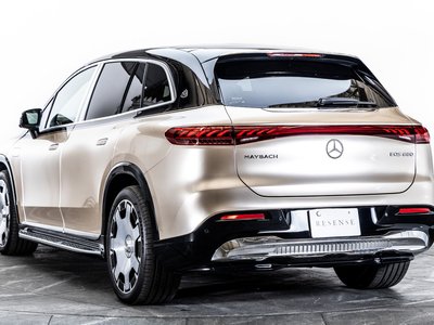 صورة 32 لـ 2025 Mercedes-BENZ EQS SUV MAYBACH