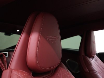 صورة 9 لـ 2024 Aston Martin DB12