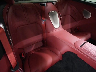 صورة 10 لـ 2024 Aston Martin DB12