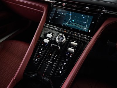 صورة 17 لـ 2024 Aston Martin DB12