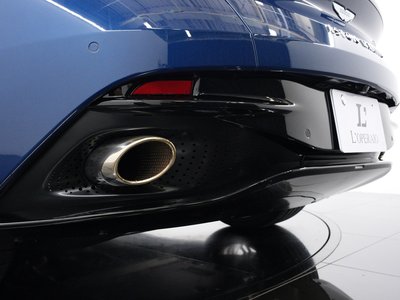 صورة 35 لـ 2024 Aston Martin DB12