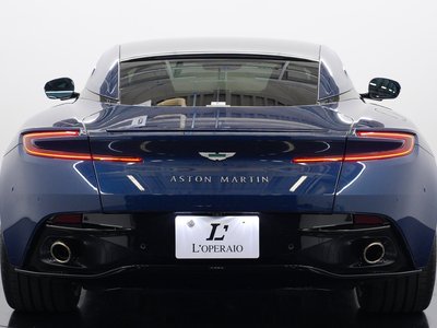 صورة 28 لـ 2024 Aston Martin DB12