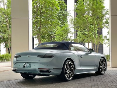 صورة 13 لـ 2025 Bentley CONTINENTAL