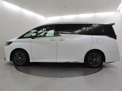 2024 Toyota VELLFIRE photo 3