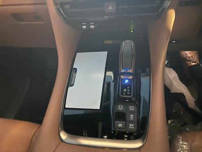 2026 Toyota VELLFIRE photo 13