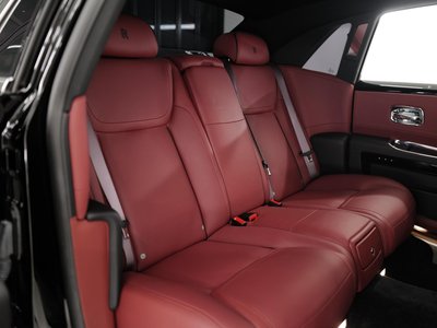 صورة 20 لـ 2015 ROLLS-ROYCE GHOST