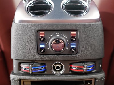 صورة 26 لـ 2015 ROLLS-ROYCE GHOST