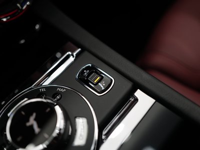 صورة 65 لـ 2015 ROLLS-ROYCE GHOST