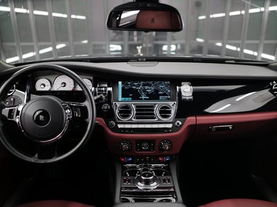 صورة 36 لـ 2015 ROLLS-ROYCE GHOST