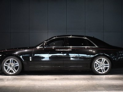 صورة 98 لـ 2015 ROLLS-ROYCE GHOST