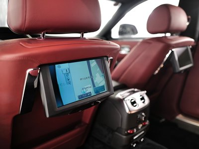 صورة 29 لـ 2015 ROLLS-ROYCE GHOST