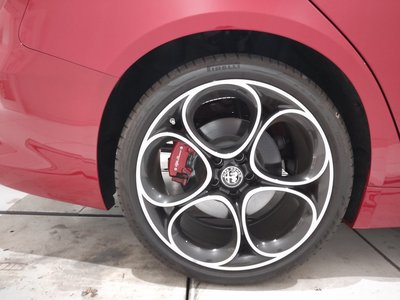 صورة 46 لـ 2023 ALFA Romeo JULIA