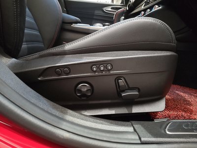 صورة 25 لـ 2023 ALFA Romeo JULIA