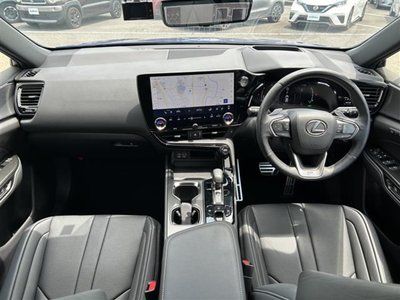 2022 Lexus NX — миниатюра 10