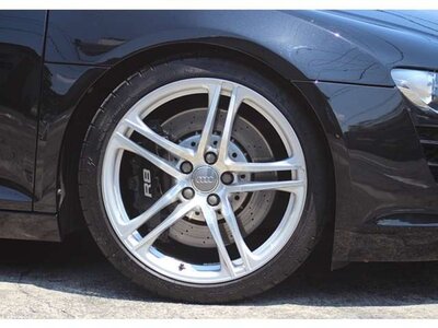 صورة 7 لـ 2008 AUDI R8