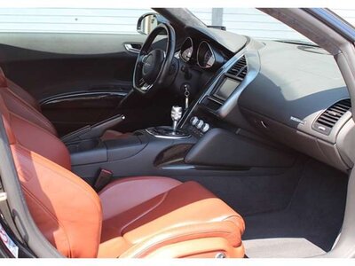صورة 14 لـ 2008 AUDI R8