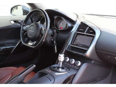 صورة 15 لـ 2008 AUDI R8