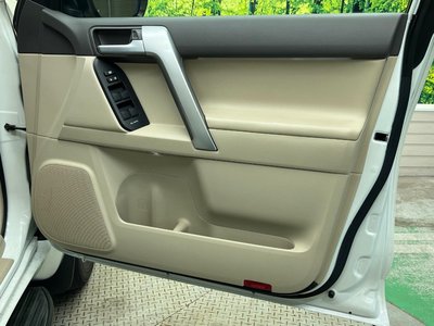 2022 Toyota LAND CRUISER PRADO thumbnail 54
