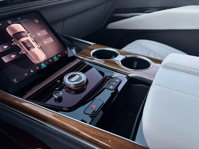 2025 Cadillac ESCALADE thumbnail 44