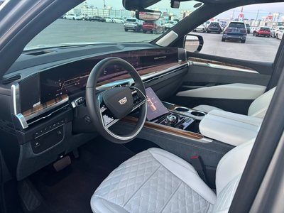 2025 Cadillac ESCALADE thumbnail 15