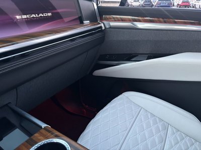 2025 Cadillac ESCALADE thumbnail 48