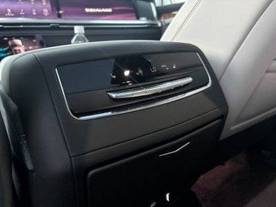 2025 Cadillac ESCALADE thumbnail 50
