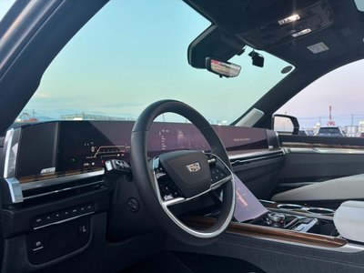 2025 Cadillac ESCALADE thumbnail 25