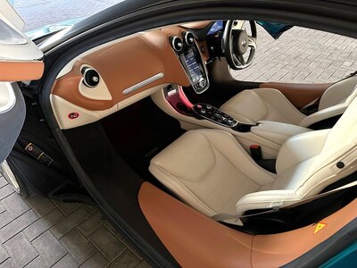 2021 Mclaren GT thumbnail 23