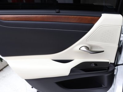 2021 Lexus ES — миниатюра 52