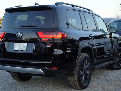 2025 Toyota LAND CRUISER 300 — фото 13