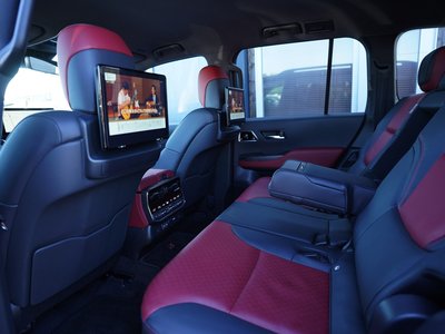 2025 Toyota LAND CRUISER 300 — фото 48