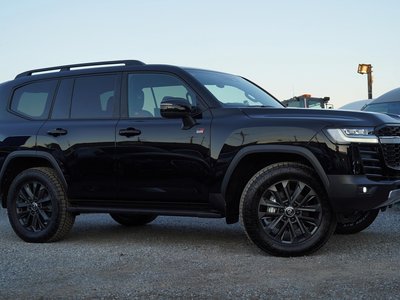 2025 Toyota LAND CRUISER 300 — фото 2