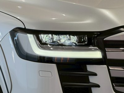 2025 Toyota LAND CRUISER 300 — миниатюра 18