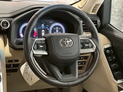 2025 Toyota LAND CRUISER 300 — миниатюра 64