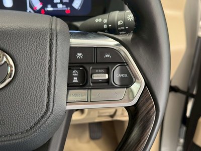 2025 Toyota LAND CRUISER 300 — миниатюра 66