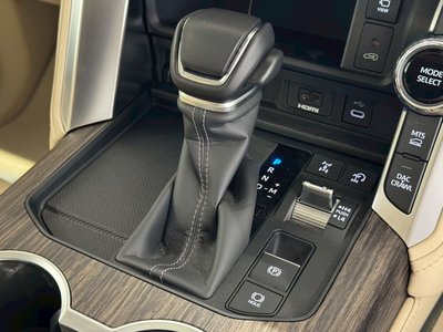 2025 Toyota LAND CRUISER 300 — миниатюра 73