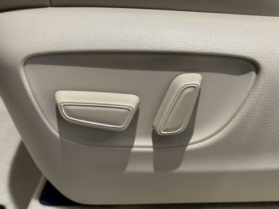 2025 Toyota LAND CRUISER 300 — миниатюра 51