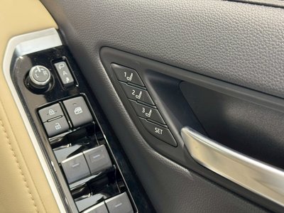 2025 Toyota LAND CRUISER 300 — миниатюра 48
