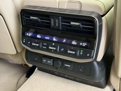 2025 Toyota LAND CRUISER 300 — миниатюра 54